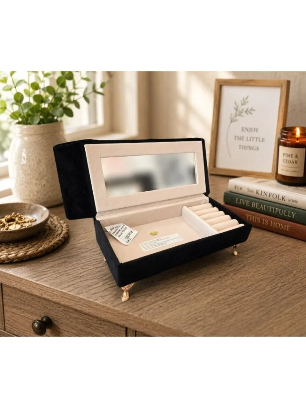 New Black Solid Shabby Chic Doll Sofa Jewelry Box Organizer Couch Jewelry Box
